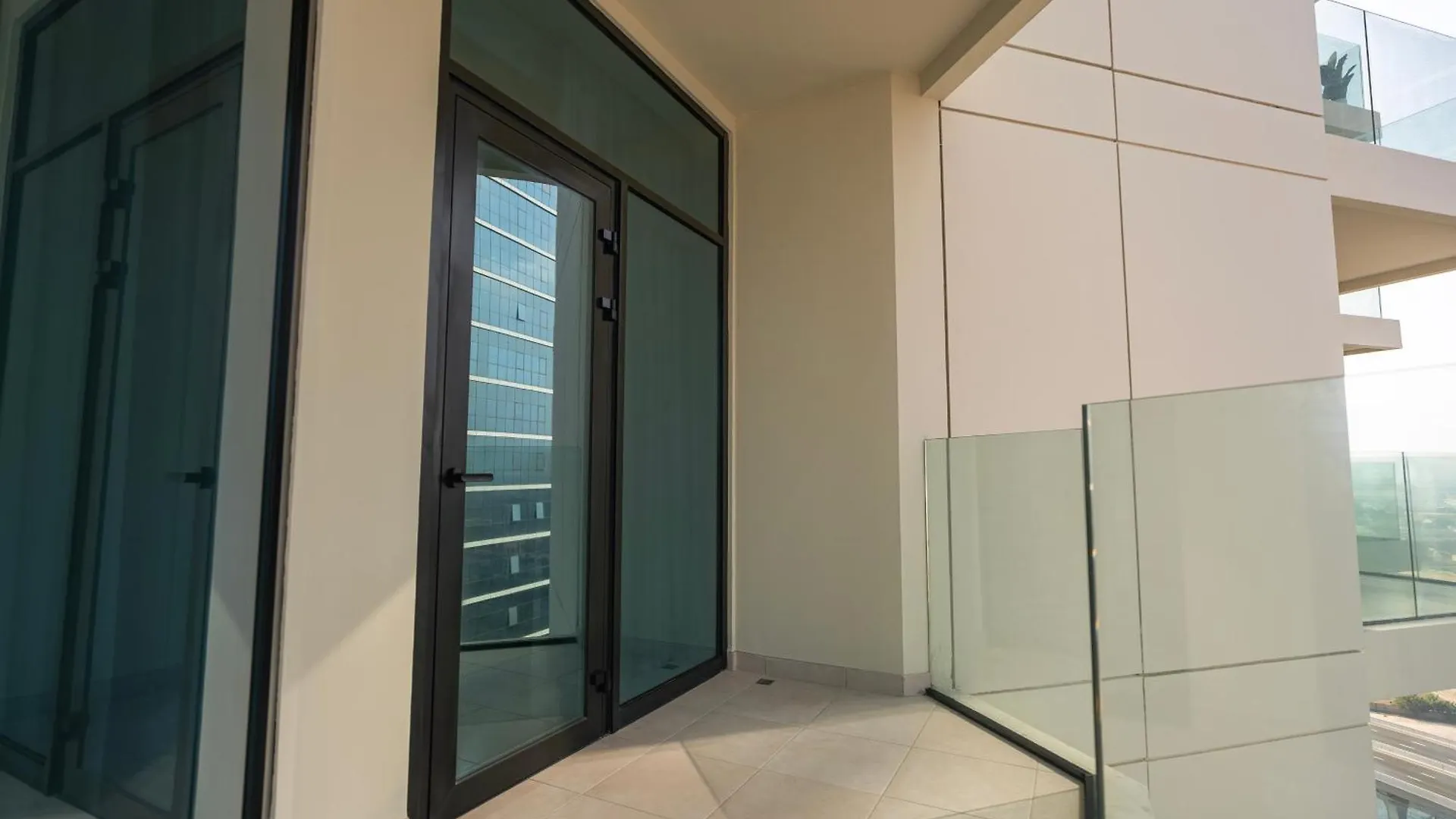 Apartment Elegant 2-Bedroom Apartment, Branded & Luxury Amenities Dubai