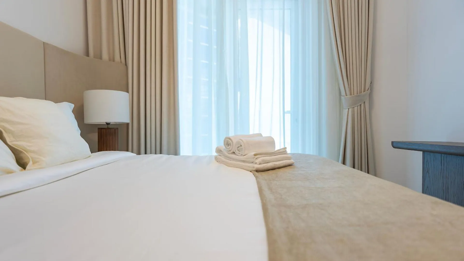 Elegant 2-Bedroom Apartment, Branded & Luxury Amenities Dubai