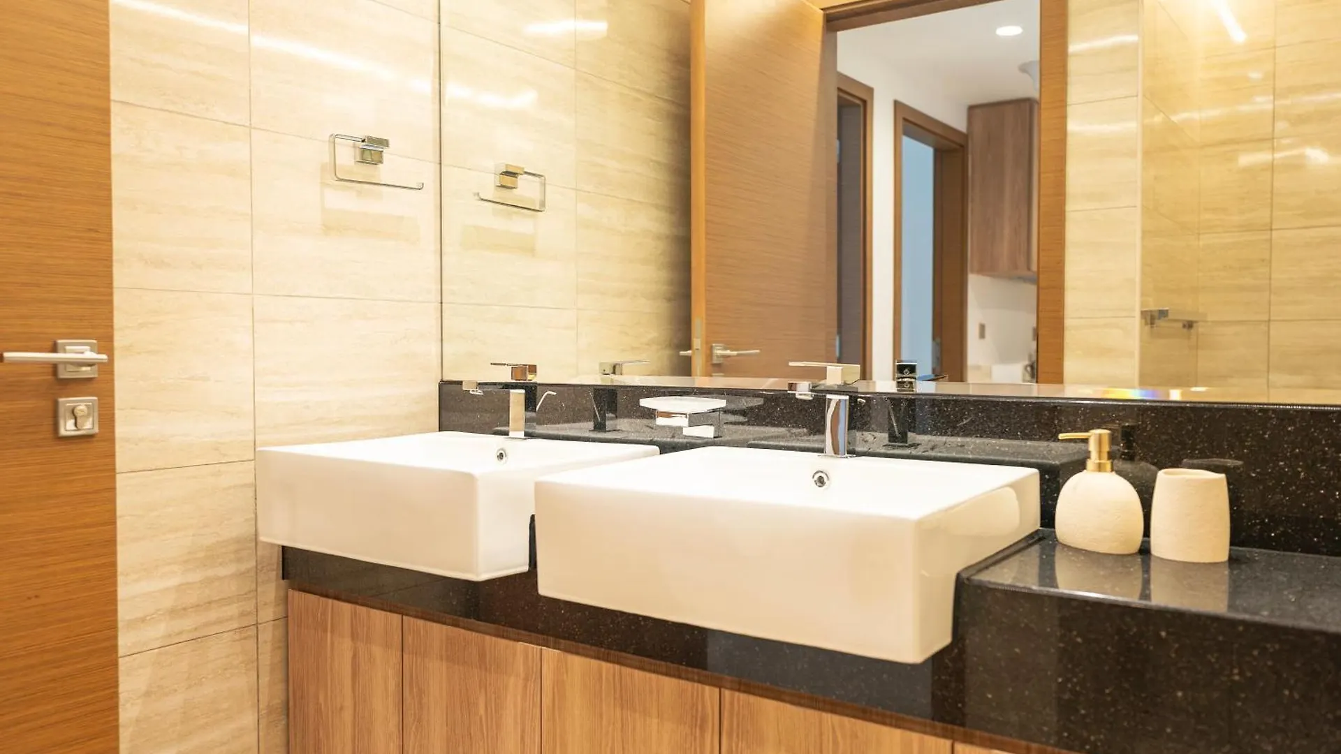Elegant 2-Bedroom Apartment, Branded & Luxury Amenities Dubai Apartment