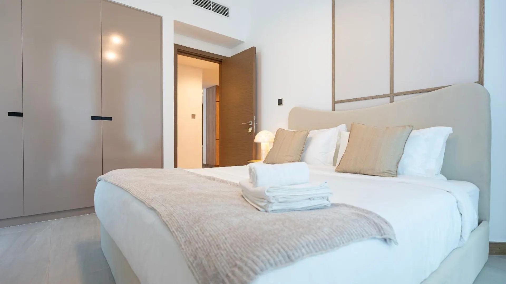 Elegant 2-Bedroom Apartment, Branded & Luxury Amenities Dubai Apartment