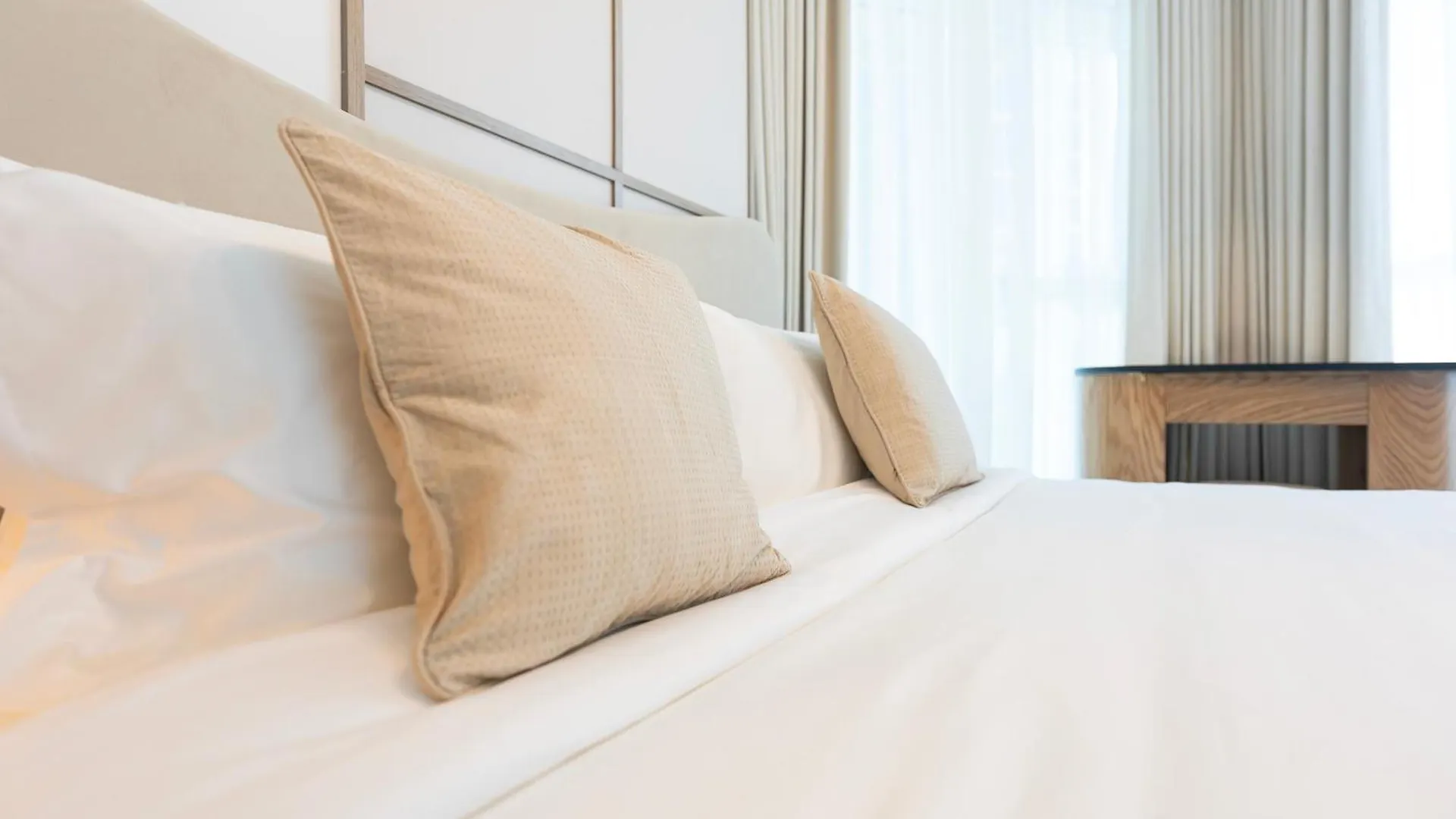 Elegant 2-Bedroom Apartment, Branded & Luxury Amenities Dubai